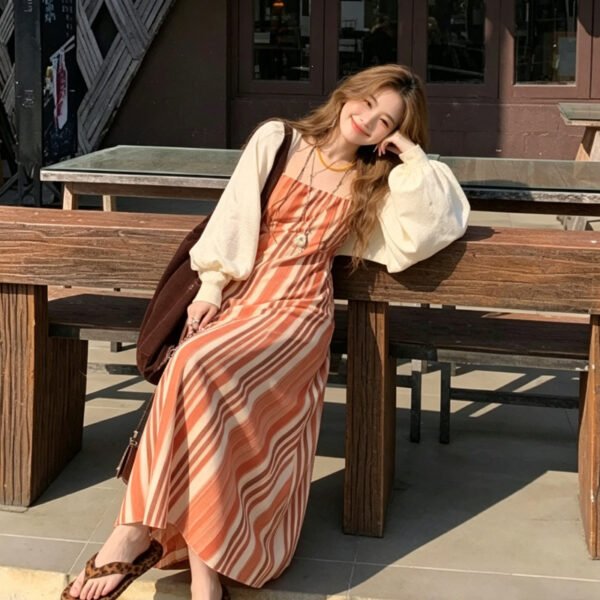 2810f8b1-c325-48f2-87b4-ca5e264deba4.jpg Vintage Slim-Fit Strap Dress With Diagonal Stripes