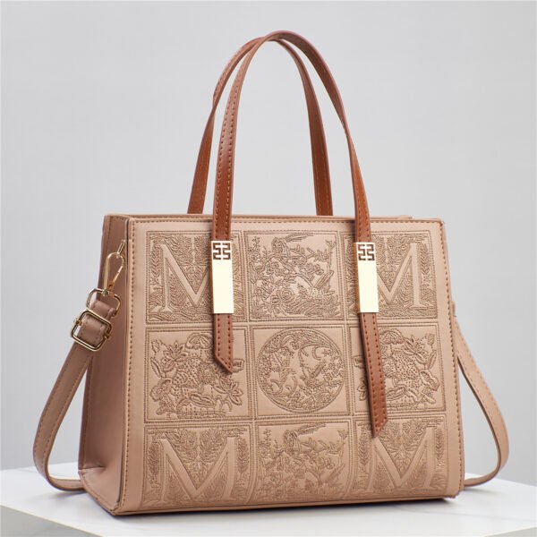 57133259-3671-4778-b588-f354ea96ab7a.jpg Light Luxury Portable Shoulder Messenger Bag