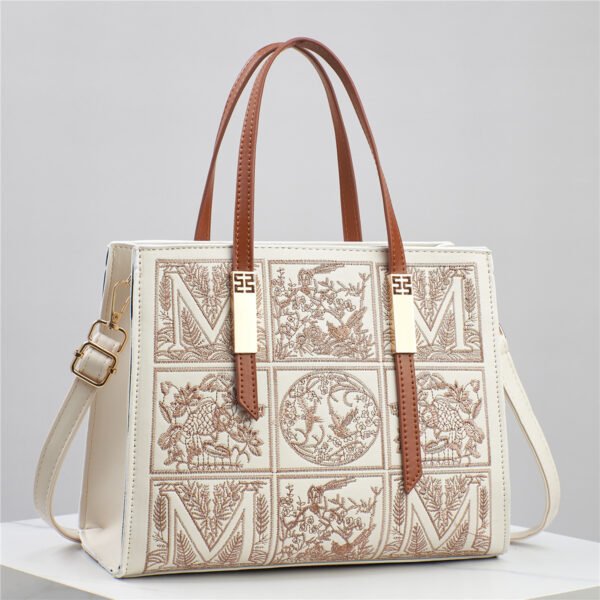 5e4ad8d1-e4c9-4aa7-8814-8228a98abf85.jpg Light Luxury Portable Shoulder Messenger Bag