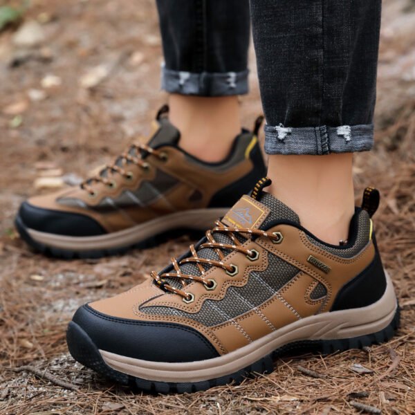 e9e68618-54e5-44f2-9c9b-d814ebab5b4d.jpg Large Size Fashion Sports And Leisure Shoes