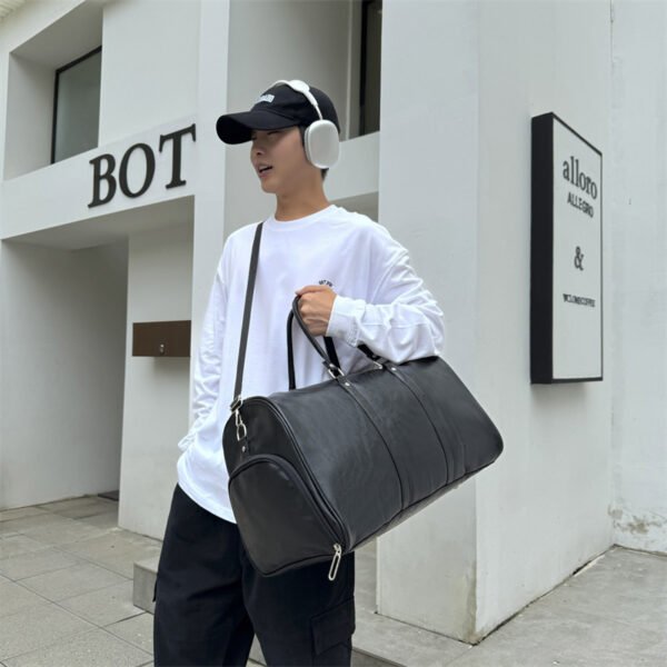 f32e80be-f53e-4429-a3b8-d2f0ebc205df.jpg Large Capacity Dry Wet Separation Portable Travel Bag